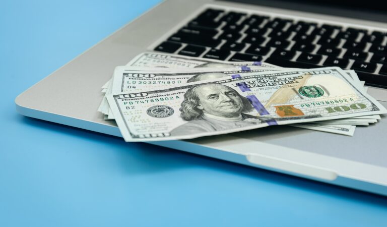 How-to-generate-money-from-a-website